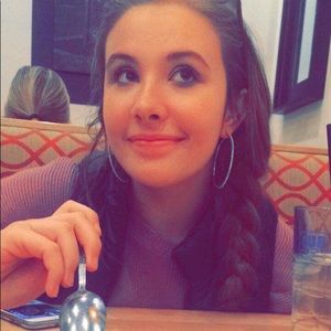 Meet your Posher, Hannah